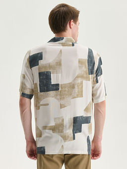 Regular Fit K?sa Kollu Desenli Erkek G?mlek