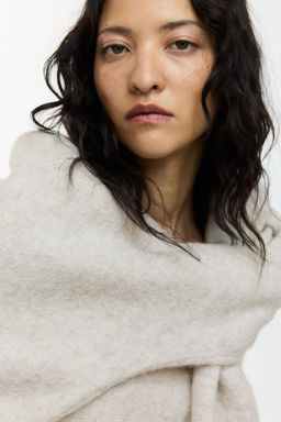 Jersey de un hombro en mezcla de alpaca - H&m фото 7