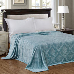 Плед/покрывало 220х200см "Вензель", велсофт "Parma" гладкокрашенный, полиэстер 100%, плотность 270г/м2, упаковка: 20х33см пояс бумажный, "Домашняя мода" (Россия)