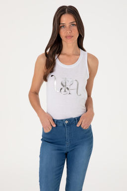 Kad_n Beyaz Ti__rt Sepette S_rpriz _ndirim