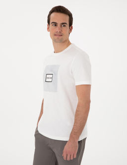 Ekru Regular Fit Is_ya Duyarl_ Renk De_i_tiren Bask_ _er_eveli Ti__rt - Pierre cardin фото 3