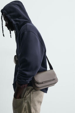 PLAIN CROSSBODY BAG WITH FLAP