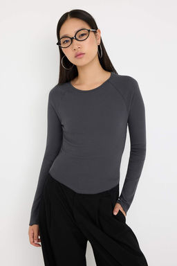 Teen Ac?k Sar? Fitted/Vucuda Oturan Crop/K?sa Orme Bluz TWOAW26BZ00080 - Trendyolmilla фото 8