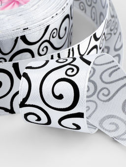 Цена за 3 шт. Лента атласная Узор, 25 мм, 231 м, чёрная, белая №001