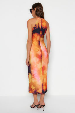 TRENDYOLMILLA Turuncu Cicek Desenli Duz Kesim Halter Yaka Midi Saten Astarl? Dokuma Elbise TWOSS23EL02417 фото 5