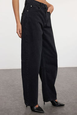 Siyah More Sustainable Dikis Detayl? Dusuk Bel Loose Baggy Jeans TWOAW25JE00328 - Trendyolmilla фото 4