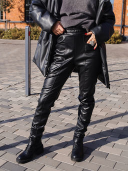 Брюки классические утепленные из экокожи женские, черные - Inzibe фото 4