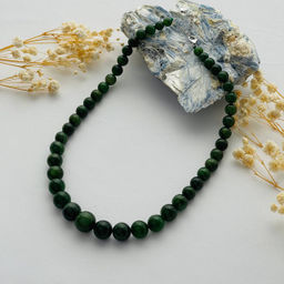 Бусы на увеличение из Нефрита