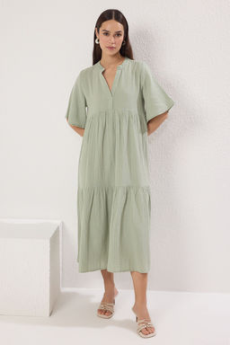 Haki Muslin Genis Kesim Midi Dokuma Elbise TWOSS25EL00209