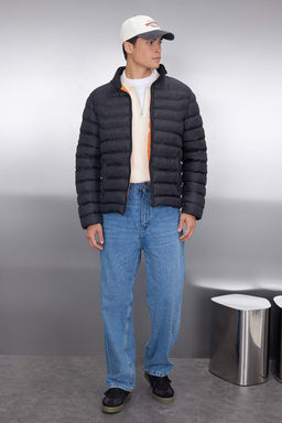 TRENDYOL MAN Tas Regular Fit Dik Yaka Sisme Ruzgara ve Suya Dayan?kl? Mont TMNAW23MO00001 - Trendyolmilla фото 15