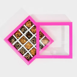 Цена за 5 шт. Коробка для конфет, кондитерская упаковка, 16 ячеек, «Фуксия» 17.7×17.7×3.8 см