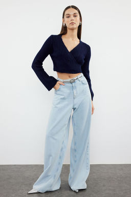 Lacivert Crop Yumusak Dokulu Kruvaze Triko Kazak TWOAW24KZ00381