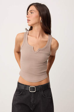 Siyah Fitted/Vucuda Oturan V Yaka Kal?n Ask?l? Kolsuz Fitilli Esnek Orme Atlet TWOSS26AL00076 - Trendyolmilla фото 5