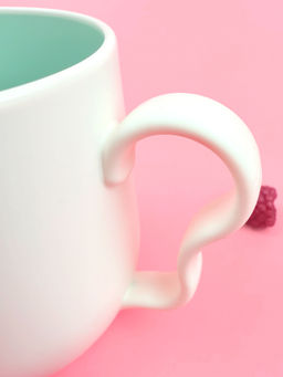 Цена за 2 шт. Кружка пластмассовая (цвет микс) OLS-033А-14