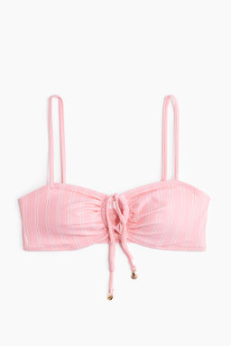 Top de bikini con relleno