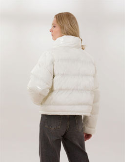 Beyaz Crop Top Mont
