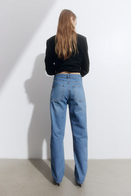 Vaquero pitillo con cadena decorativa - H&m фото 3