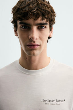 CAMISETA ESTAMPADO CONTRASTE / Beige claro - Zara фото 6