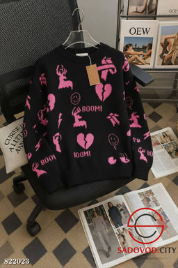 Теплый свитер с рисунком