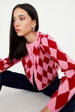 Pembe Crop Desenli/Jakarl? Ceket Gorunumlu Triko H?rka TWOAW23HI00176