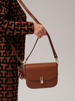 Сумка Deboro 31025 коричневый фундук