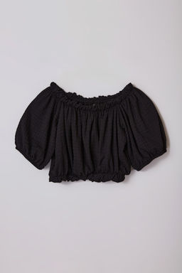Trendyolmilla Siyah Carmen Yaka Regular/Normal Kal?p Burumcuk Crop Orme Bluz TWOSS22BZ1421