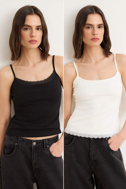 Siyah-Ekru Duz Fitted Havuz Yaka Ince Ask?l? Kolsuz Pamuklu Esnek Orme Atlet TWOSS26AL00038