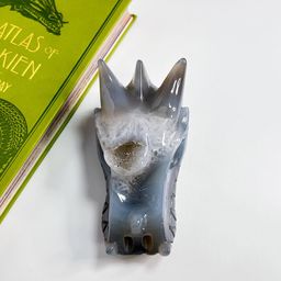 Дракон резной из Агата с жеодой