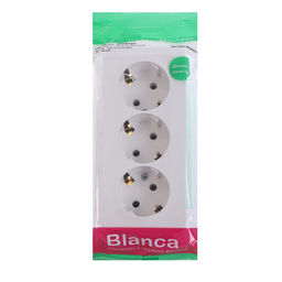 Розетка тройная SE Blanca, 250 В, 16 А, IP20, накладная, с заземлением, белая, BLNRA010311