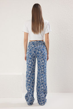 Koyu Mavi Jakarl? Cicek Desenli Normal Bel Wide Leg Jeans TWOSS25JE00202 - Trendyolmilla фото 4