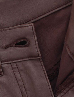 Брюки-трубы из эластичного хлопка с эффектом кожи