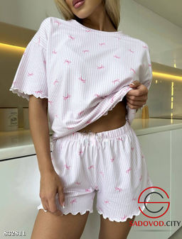 Пижама с шортами домашняя