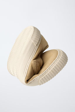 BAILARINA DEPORTIVA BAREFOOT / Blanco Crudo