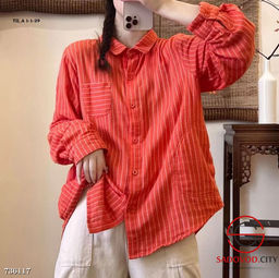 Хлопокая женская рубашка с карманами