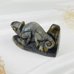 Фигурка резная Игуана из Лабрадора