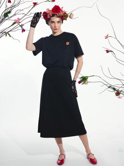 Футболка женская черная с принтом черный +печать 112934 - Mark formelle фото 3