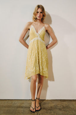 VESTIDO CORTO BORDADO ZW COLLECTION / Lim?n