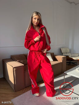 Костюм женский спортивный