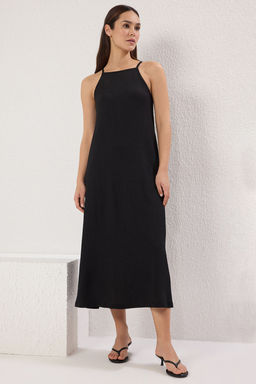 TRENDYOLMILLA Siyah Midi Halter Yaka Bodycone/Vucuda Oturan Orme Elbise TWOSS25EL00160
