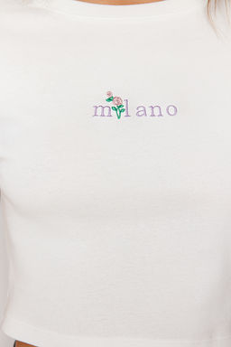 TRENDYOLMILLA Ekru %100 Pamuk Papatya&Sehir Nak?sl? Vucuda Oturan Crop Orme T-Shirt TWOSS24TS00212  фото 5