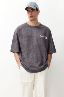 TRENDYOL MAN Antrasit Oversize/Genis Kesim Soluk Efektli Yaz? Bask?l? %100 Pamuklu T-Shirt TMNSS23TS00166 - Trendyolmilla фото 22