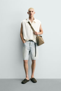 BERMUDA DENIM STRAIGHT FIT LAVADO EFECTO VINTAGE / Azul claro