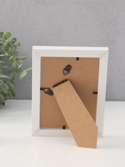 Фоторамка для фото 10×15 см, с паспарту (7×10 см), Anna, МДФ, белый (пластиковый экран)