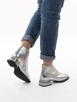 01-B50B-96C GREY/SILVER Ботинки демисезонные женские (натуральная кожа, байка)