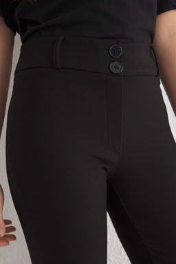 Siyah Ispanyol Paca Normal Bel Dokuma Pantolon TWOSS25PL00065