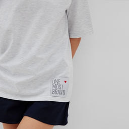 Футболка оверсайз с нашивкой женская MINAKU: One Most Brand, серая меланж, размер 44