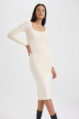 Приталенное платье миди в рубчик с квадратным вырезом и длинными рукавами и разрезом - Defacto фото 8