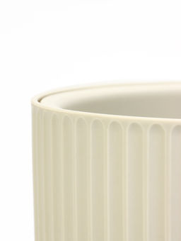 Кашпо для цветов «Рамона», 7.8 л, d=28 см, h=25.5 см, со вставкой, пластиковое, белое