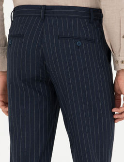 Темно-синие брюки узкого кроя из плотной ткани - Cacharel фото 7