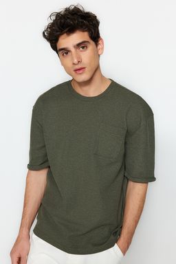 TRENDYOL MAN Siyah Oversize/Genis Kesim K?sa Kol Cepli Etiket Detayl? T-Shirt TMNSS23TS00077 - Trendyolmilla фото 11